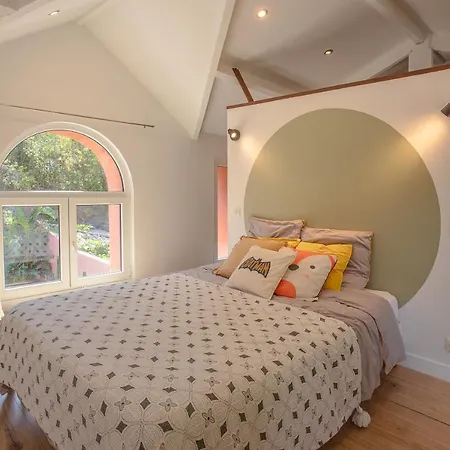 De 300m² Proche De La Villa *