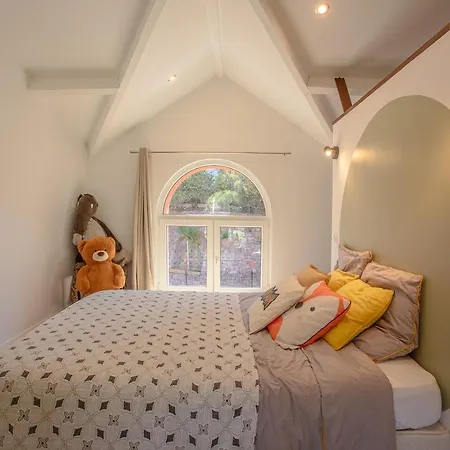 Villa De 300m² Proche De La Saint-Raphael (Var)
