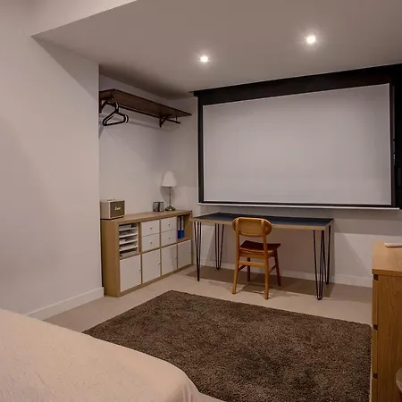 De 300m² Proche De La Villa Saint-Raphael (Var)